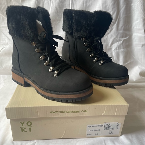 Yoki Shoes - Women’s Yoki black lace up boots size 5.5